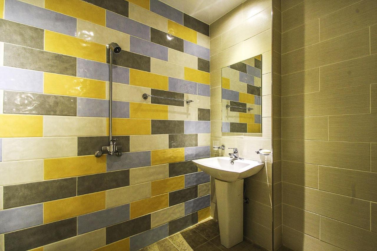 Central Hotel Changwon Bagian luar foto